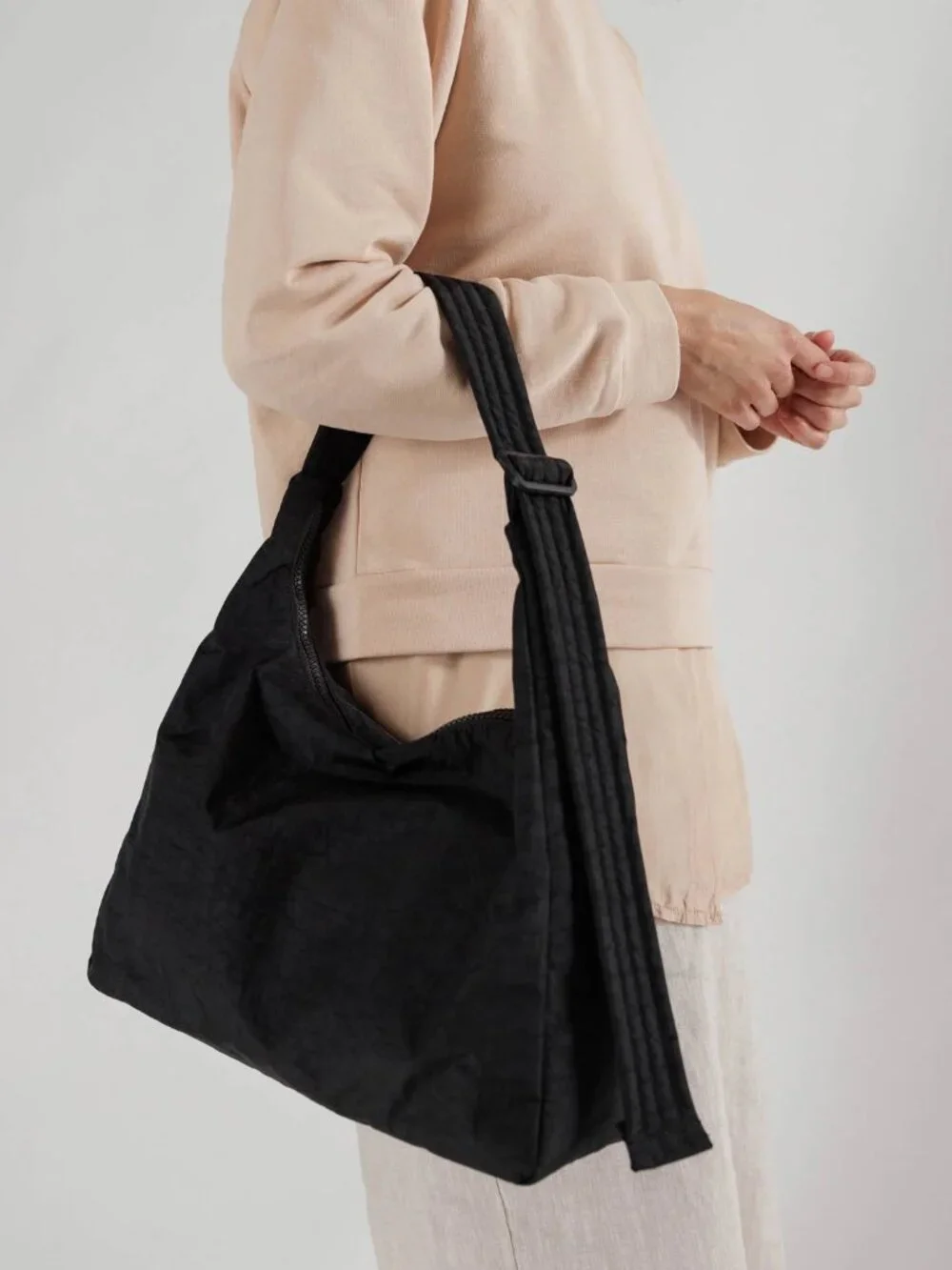 BAGGU - Nylon Shoulder Bag - Picture 2 of 2